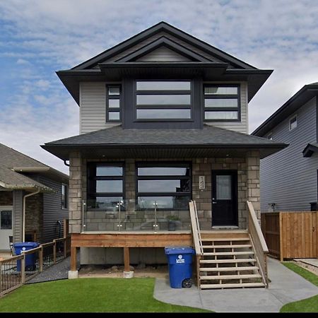 A Cozy 1 Bedroom Suit Saskatoon Exterior foto